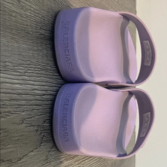 Balenciaga Lavender Slides - Picture 3 of 3